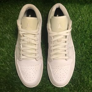 SOLD! Nke Air Jordan 1 Low All White